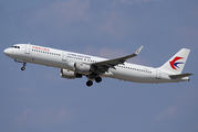 China Eastern Airlines Airbus A321-211 (B-8163) at  Seoul - Incheon International, South Korea
