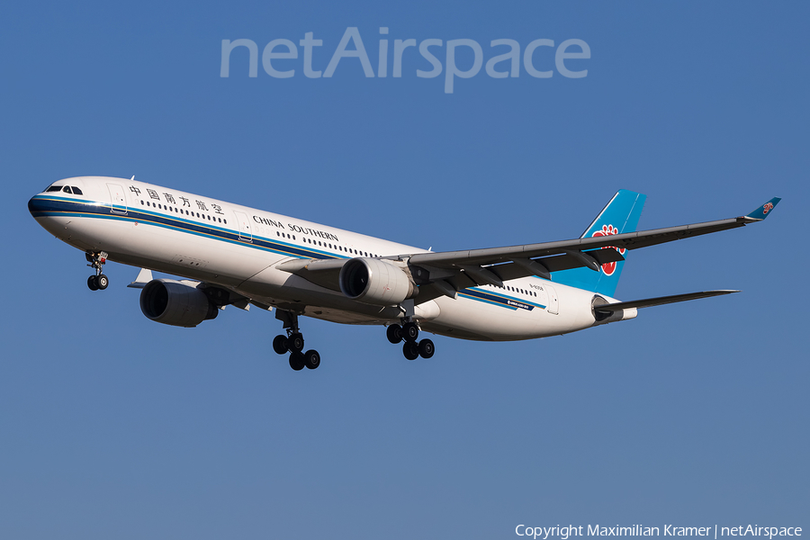 China Southern Airlines Airbus A330-323X (B-8358) | Photo 390574