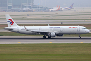 China Eastern Airlines Airbus A321-211 (B-8576) at  Seoul - Incheon International, South Korea
