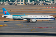 China Southern Airlines Airbus A321-211 (B-8966) at  Seoul - Incheon International, South Korea