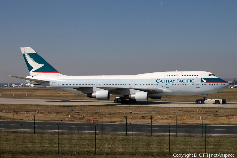 Cathay Pacific Boeing 747-412 (B-HKV) | Photo 272465