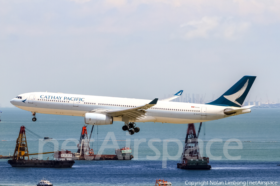 Cathay Pacific Airbus A330-342 (B-HLD) | Photo 427133
