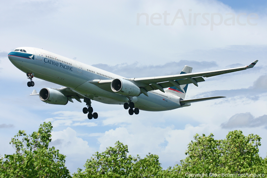 Cathay Pacific Airbus A330-342 (B-HLF) | Photo 130598