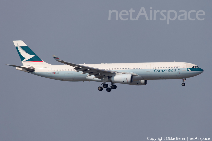 Cathay Pacific Airbus A330-342 (B-HLF) | Photo 148407