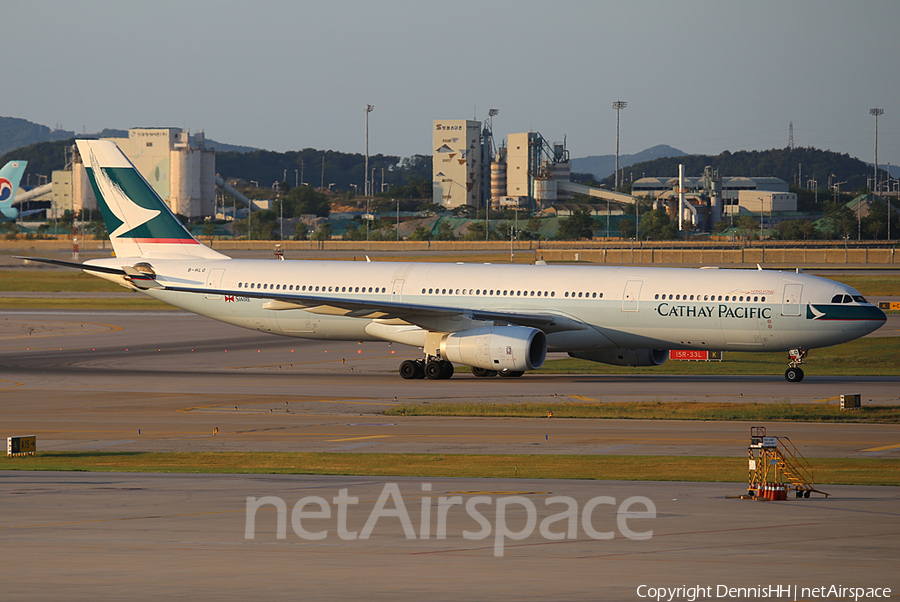 Cathay Pacific Airbus A330-343X (B-HLO) | Photo 348980