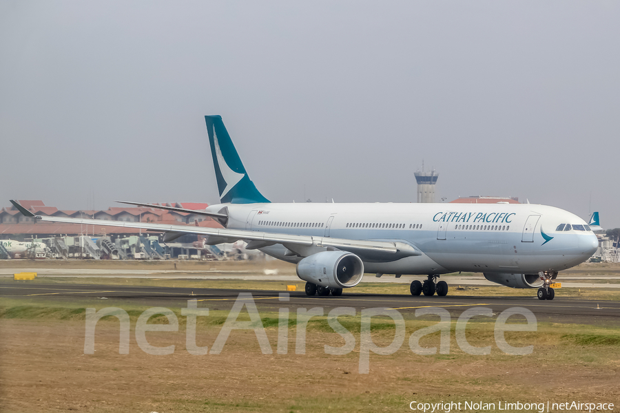 Cathay Pacific Airbus A330-343X (B-HLQ) | Photo 461049