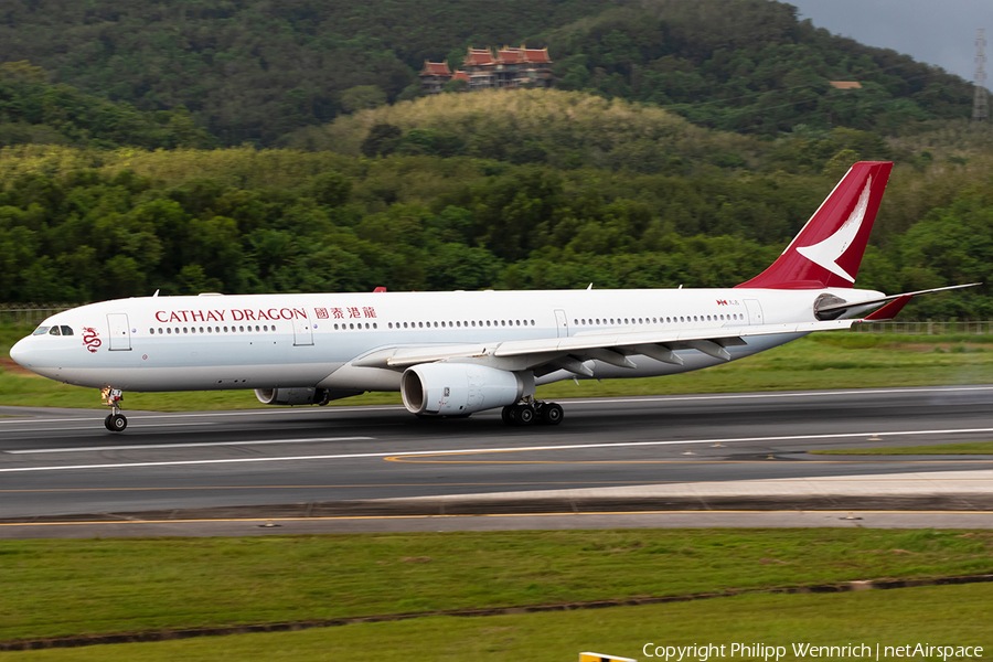 Cathay Dragon Airbus A330-343 (B-HLT) | Photo 358746