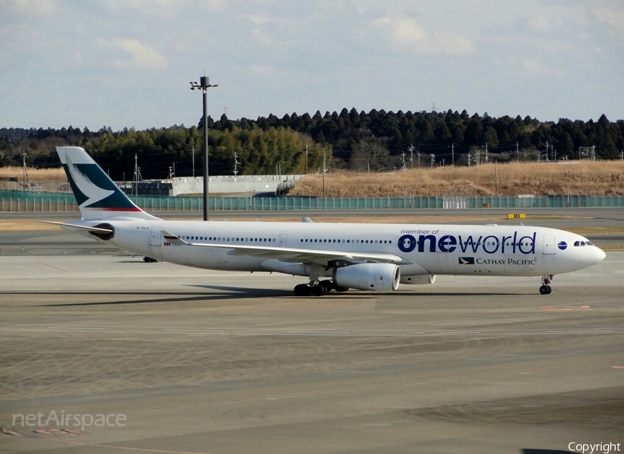 Cathay Pacific Airbus A330-343X (B-HLU) | Photo 77005