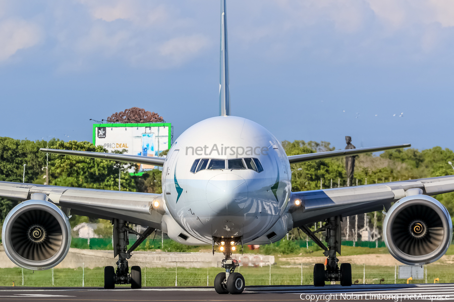 Cathay Pacific Boeing 777-367 (B-HNE) | Photo 538169