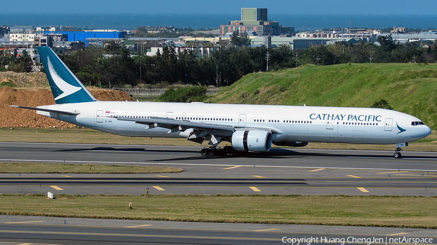 Cathay Pacific Boeing 777-367 (B-HNI) | Photo 660388