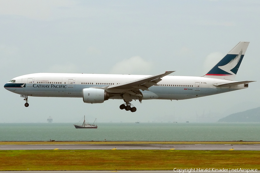 Cathay Pacific Boeing 777-267 (B-HNL) | Photo 304110