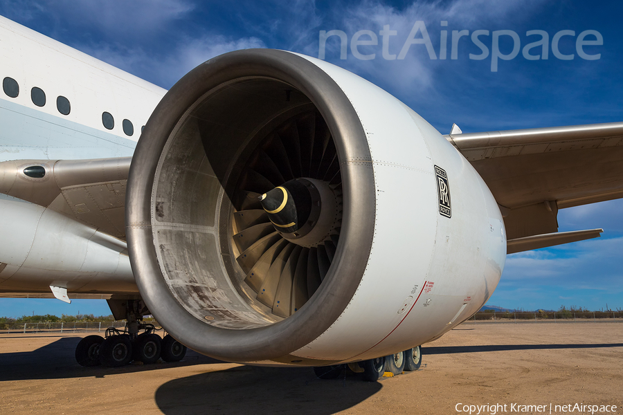 Cathay Pacific Boeing 777-267 (B-HNL) | Photo 676009