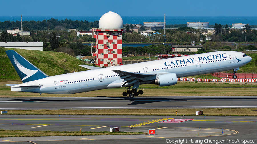 Cathay Pacific Boeing 777-367 (B-HNQ) | Photo 660389