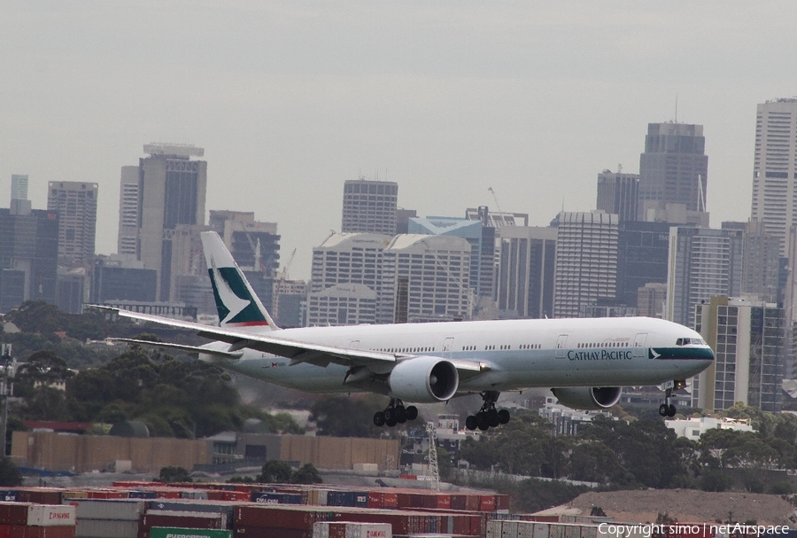 Cathay Pacific Boeing 777-367(ER) (B-HNR) | Photo 203049