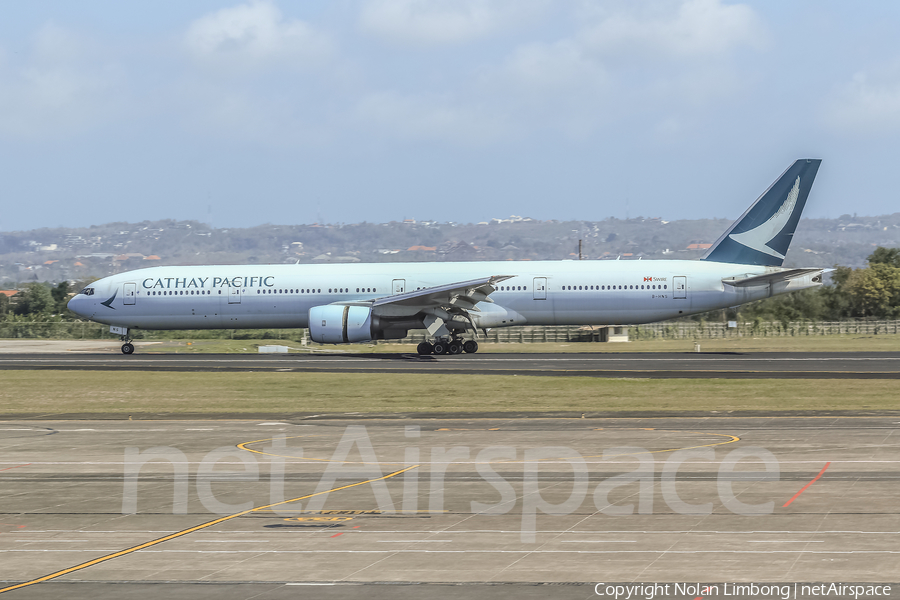 Cathay Pacific Boeing 777-31H (B-HNS) | Photo 461050