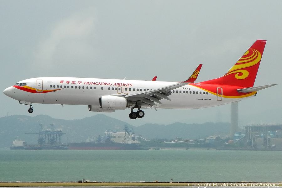 Hong Kong Airlines Boeing 737-808 (B-KBI) | Photo 304115