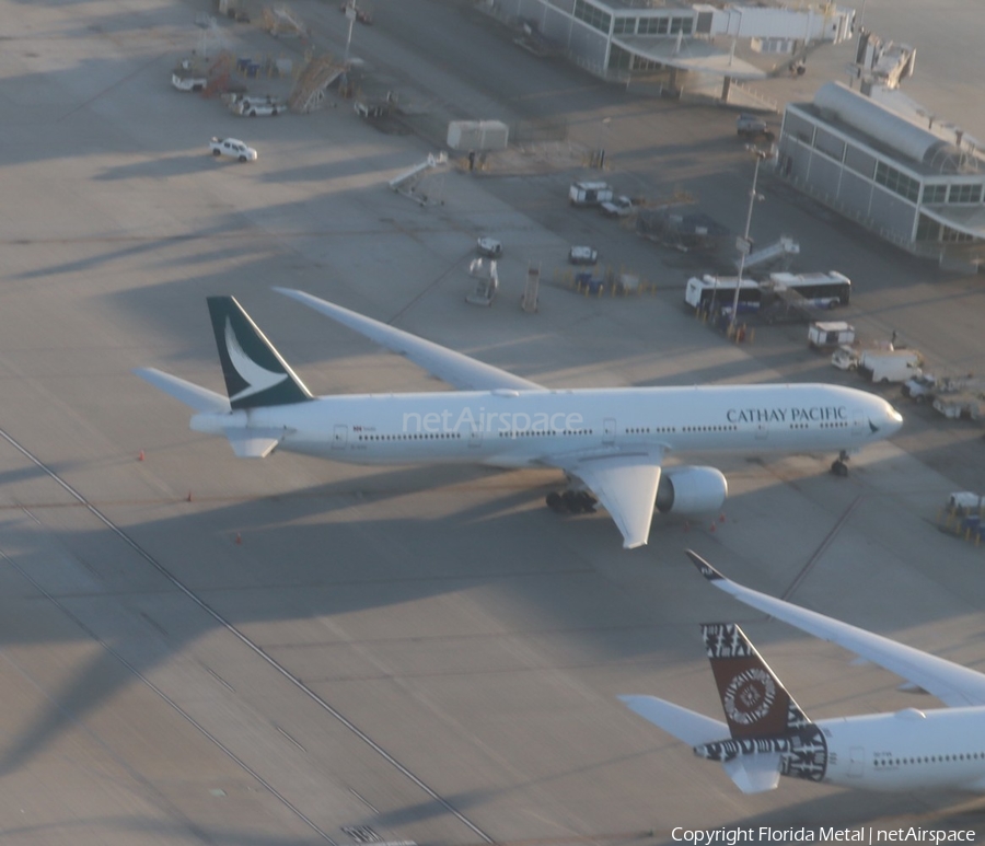 Cathay Pacific Boeing 777-367(ER) (B-KPE) | Photo 655254