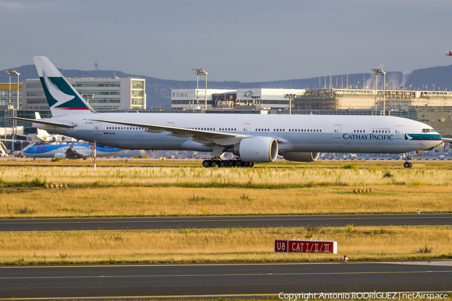 Cathay Pacific Boeing 777-367(ER) (B-KPK) | Photo 340401