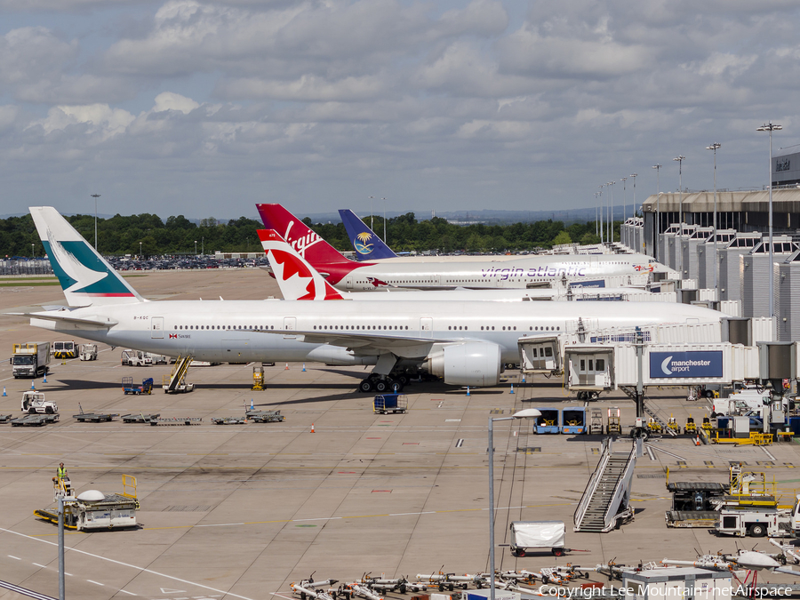 Cathay Pacific Boeing 777-367(ER) (B-KQC) | Photo 97672