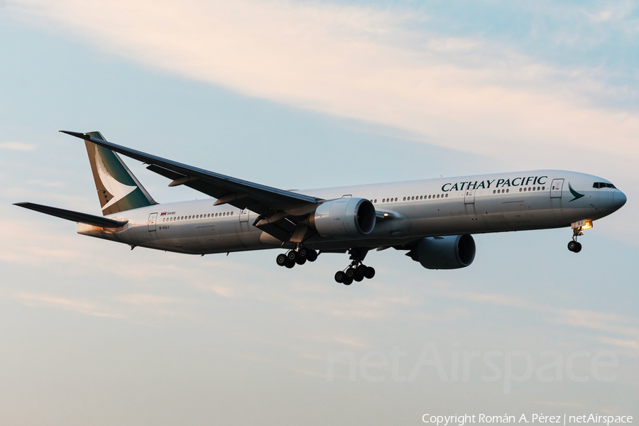 Cathay Pacific Boeing 777-367(ER) (B-KQJ) | Photo 571381