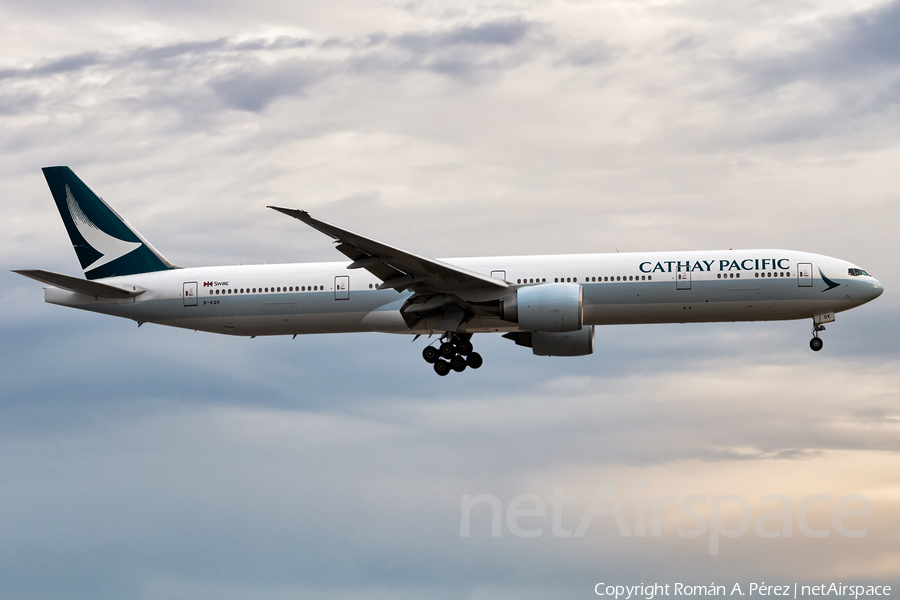 Cathay Pacific Boeing 777-367(ER) (B-KQK) | Photo 454152