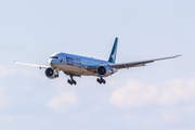 Cathay Pacific Boeing 777-367(ER) (B-KQL) at  Fukuoka, Japan