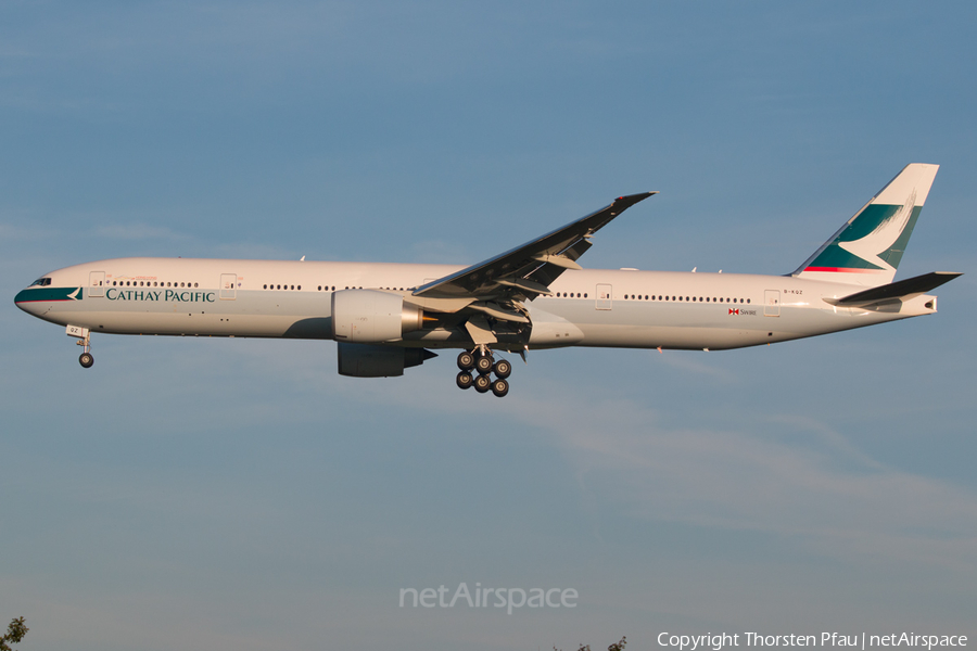 Cathay Pacific Boeing 777-367(ER) (B-KQZ) | Photo 82025