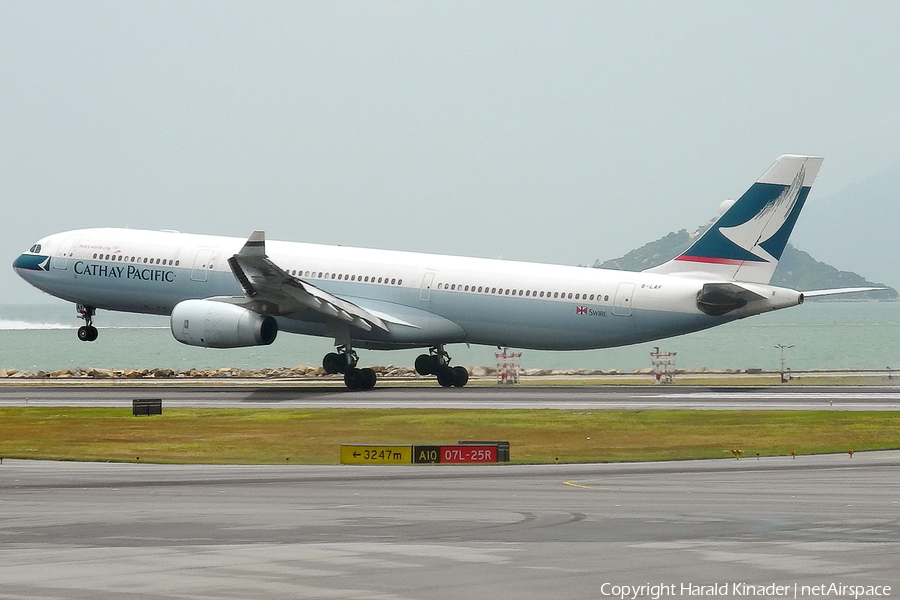 Cathay Pacific Airbus A330-343X (B-LAF) | Photo 304118