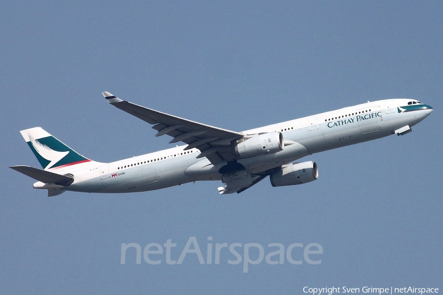 Cathay Pacific Airbus A330-343X (B-LAF) | Photo 32134