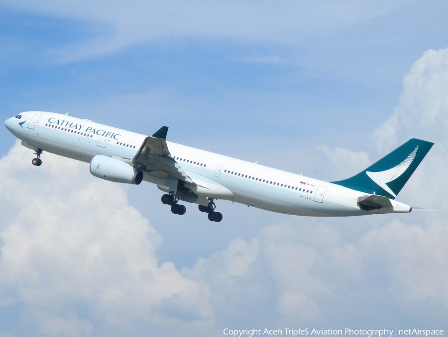 Cathay Pacific Airbus A330-343 (B-LAJ) | Photo 208087