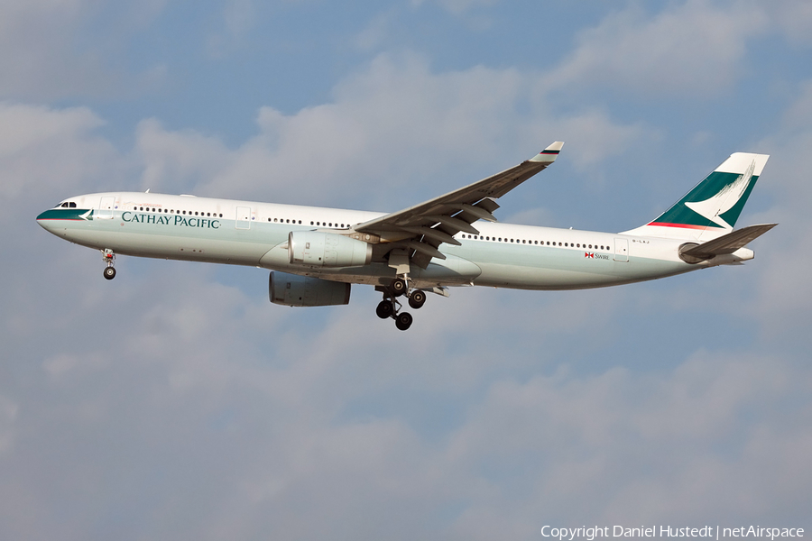 Cathay Pacific Airbus A330-343 (B-LAJ) | Photo 529770