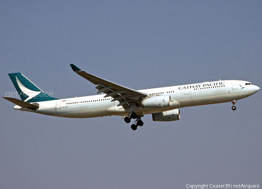Cathay Pacific Airbus A330-343 (B-LAL) | Photo 340966
