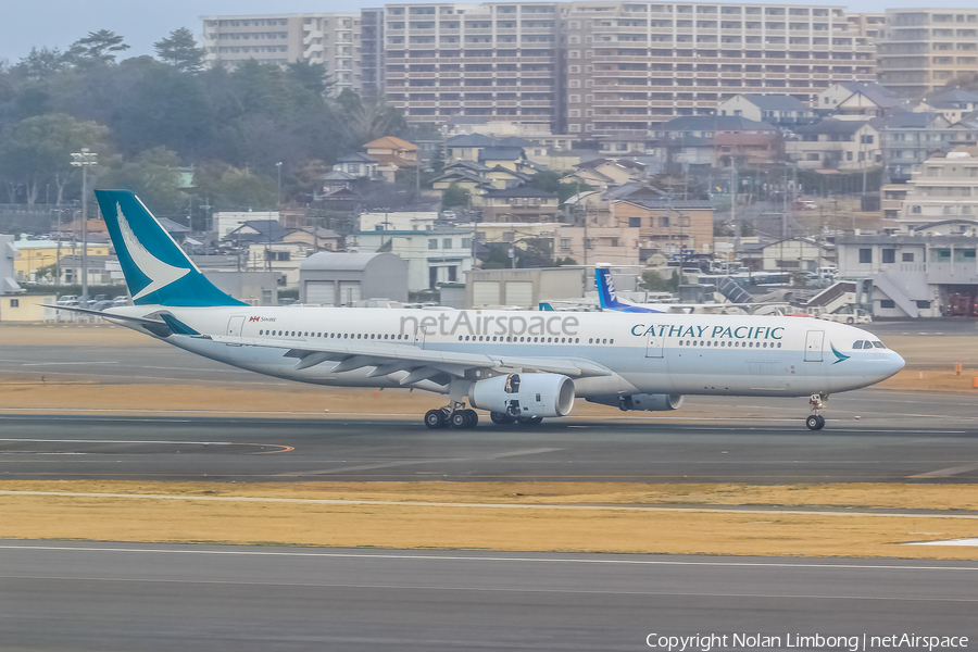 Cathay Pacific Airbus A330-343E (B-LAM) | Photo 594386