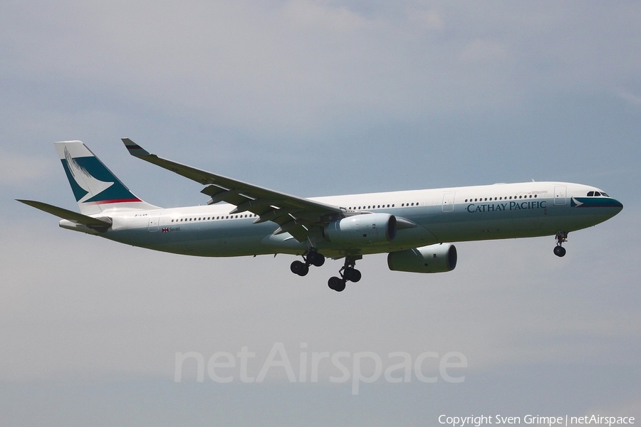 Cathay Pacific Airbus A330-343X (B-LAN) | Photo 21035