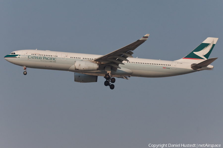 Cathay Pacific Airbus A330-343 (B-LBB) | Photo 416230