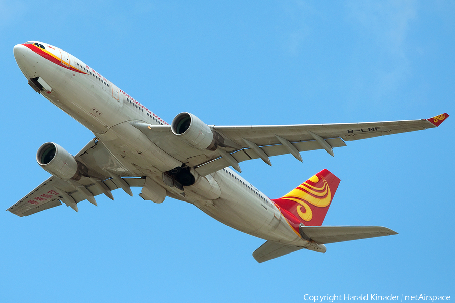 Hong Kong Airlines Airbus A330-223 (B-LNF) | Photo 304033