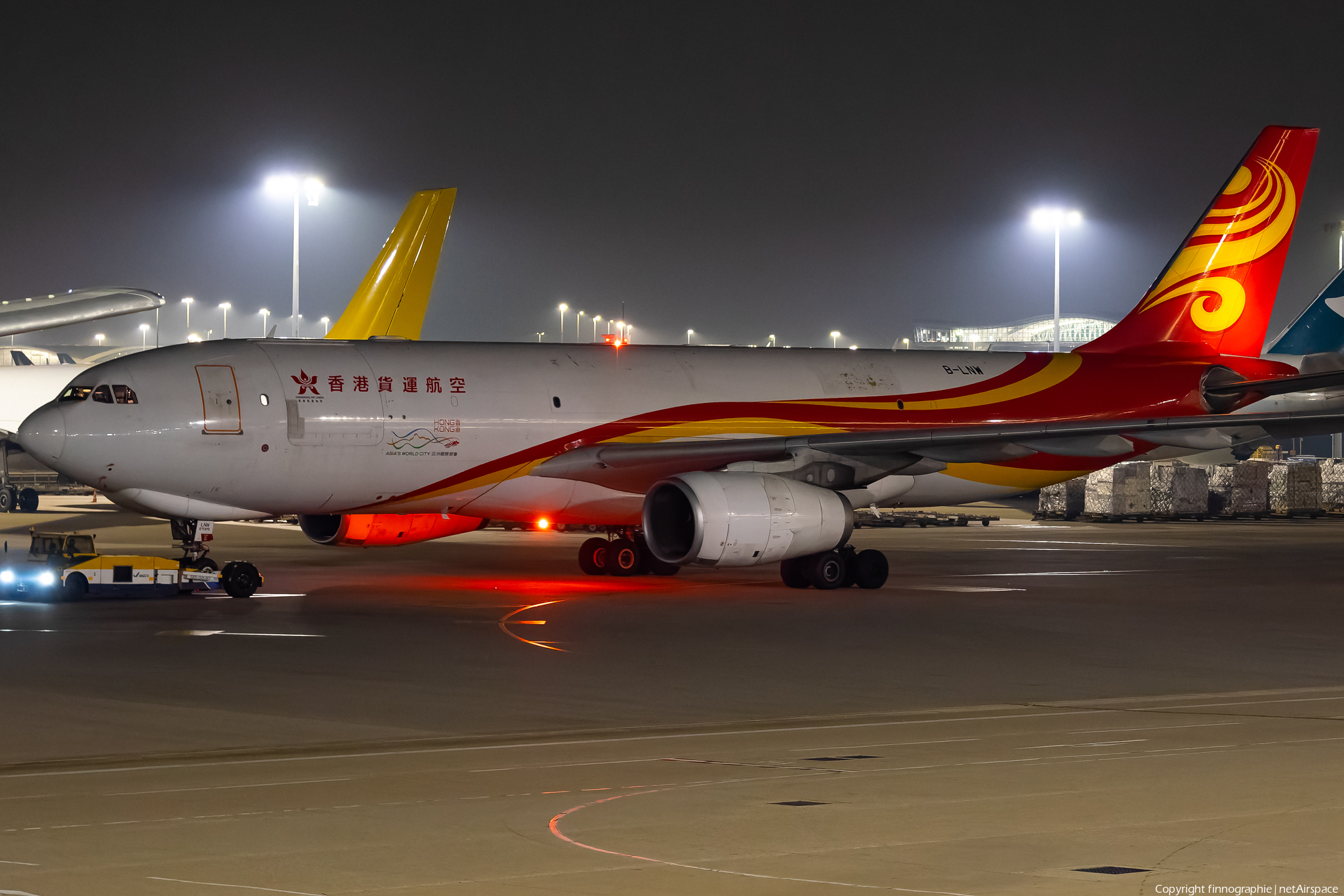 Hong Kong Air Cargo Airbus A330-243F (B-LNW) | Photo 554966 • netAirspace