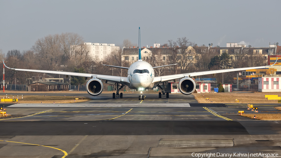 Cathay Pacific Airbus A350-941 (B-LRM) | Photo 147691