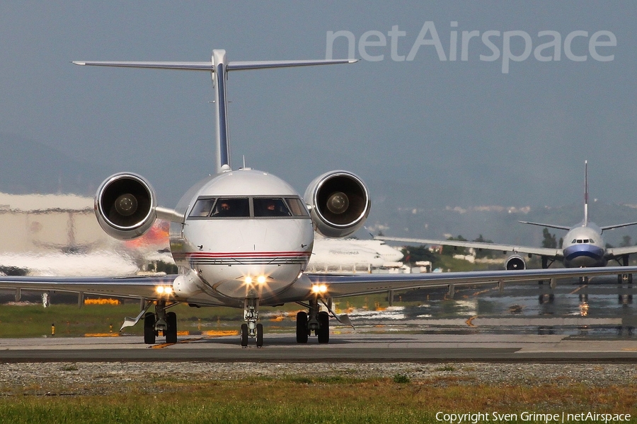 (Private) Bombardier CL-600-2B16 Challenger 605 (B-LSC) | Photo 21032