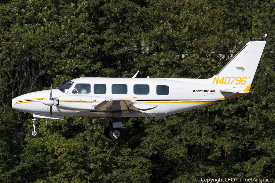 Kenmore Air Express Piper PA-31-350 Navajo Chieftain (N40796) | Photo 446575