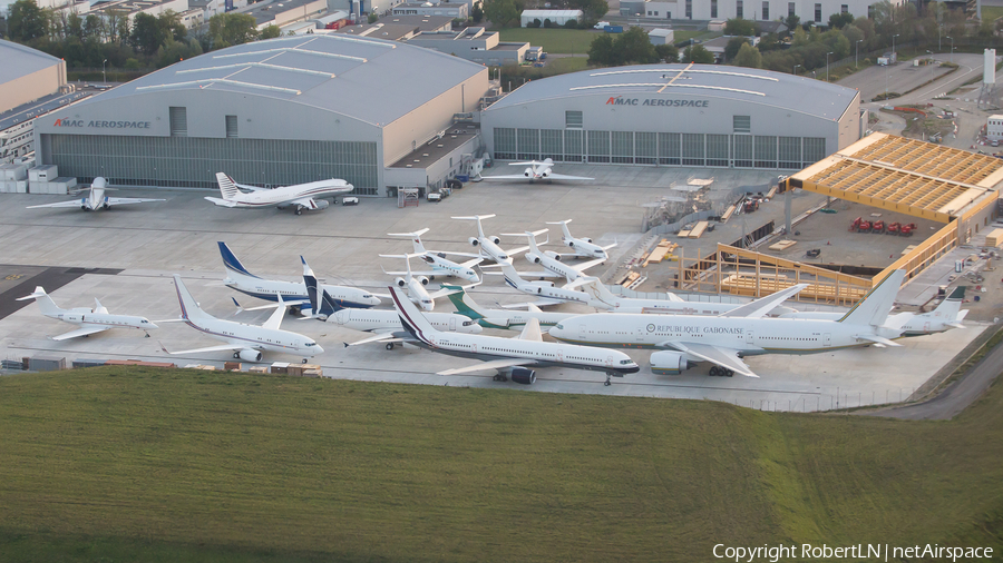 Aviation photo 592627