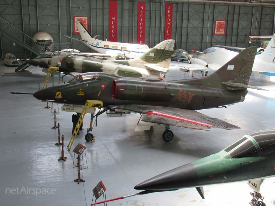 Argentine Air Force (Fuerza Aérea Argentina) Douglas A-4P Skyhawk (C-207) | Photo 451702
