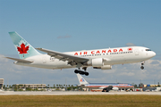 Air Canada Boeing 767-233 (C-FBEF) at  Miami - International, United States