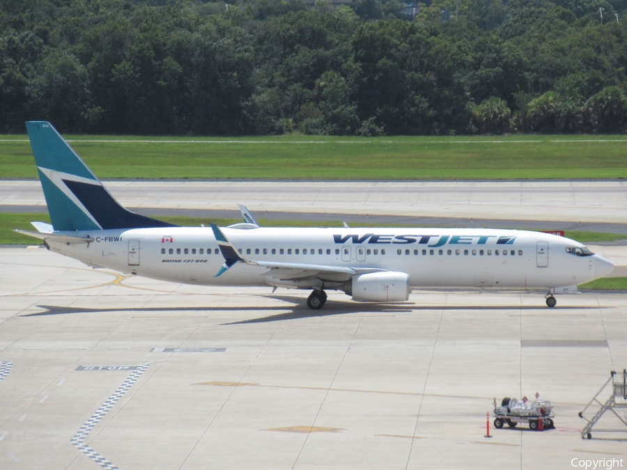 WestJet Boeing 737-8CT (C-FBWI) | Photo 518086