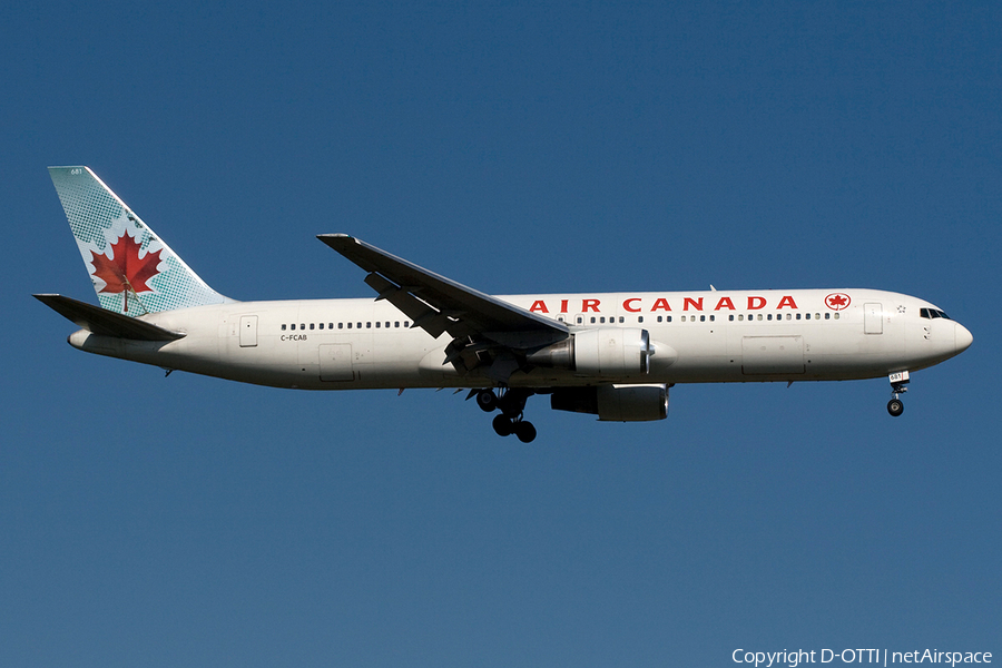 Air Canada Boeing 767-375(ER) (C-FCAB) | Photo 269732