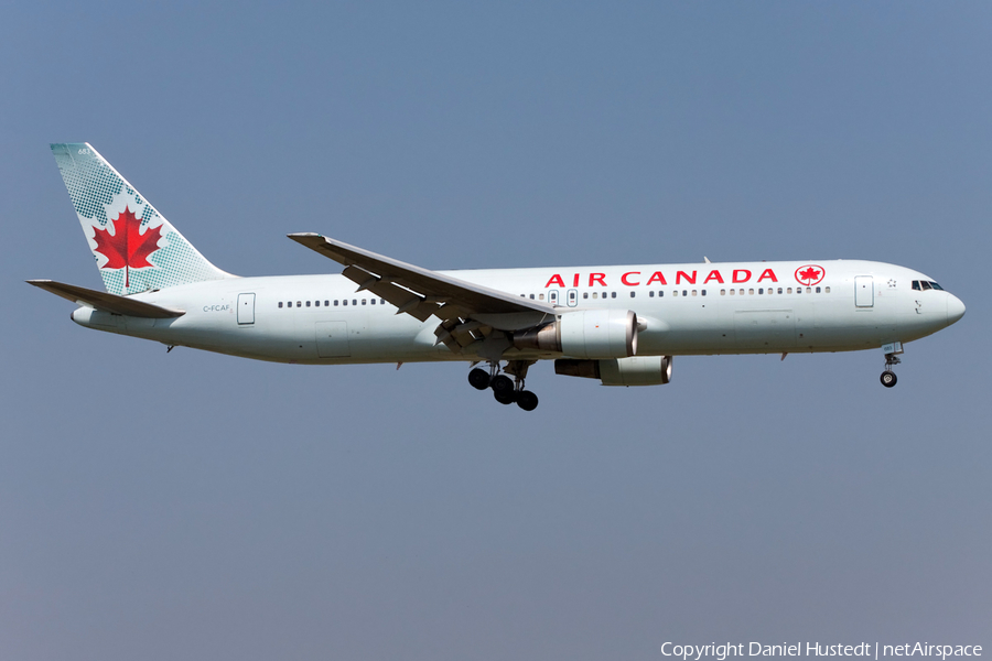 Air Canada Boeing 767-375(ER) (C-FCAF) | Photo 614050