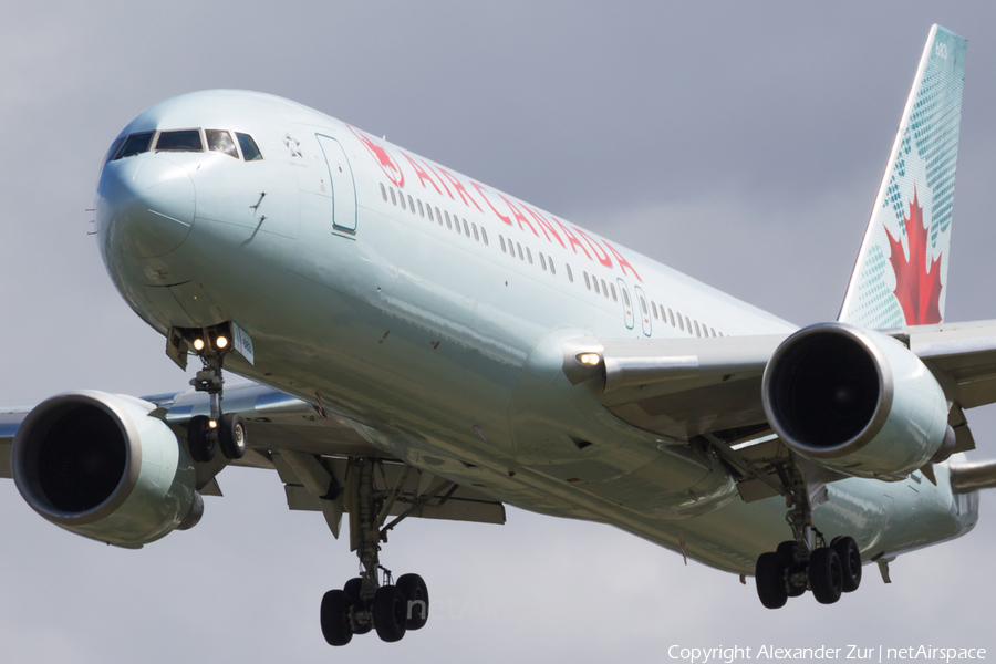 Air Canada Boeing 767-375(ER) (C-FCAF) | Photo 153287