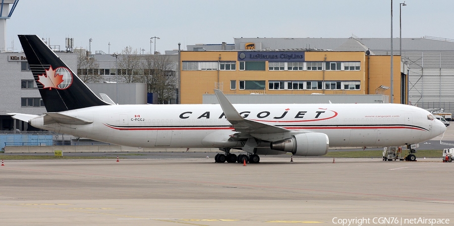 Cargojet Airways Boeing 767-323(ER)(BDSF) (C-FCCJ) | Photo 445548