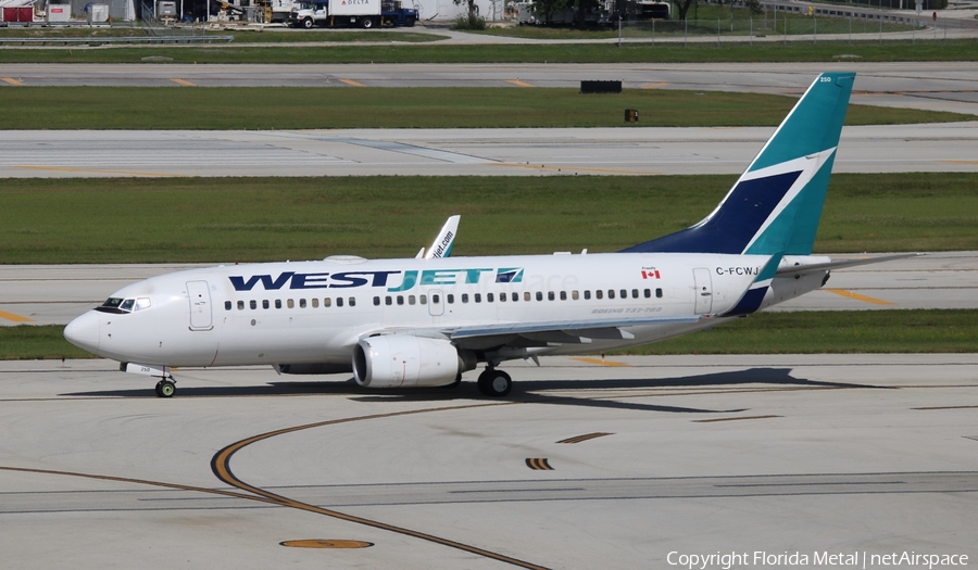WestJet Boeing 737-7CT (C-FCWJ) | Photo 336704