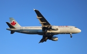 Air Canada Airbus A320-211 (C-FDCA) at  Los Angeles - International, United States